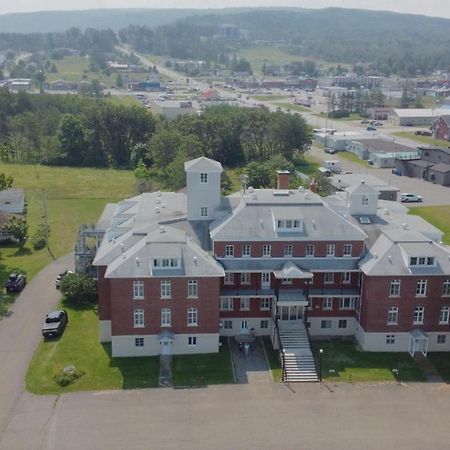 Apartmán Le Couvent Sainte Anne-des-Chênes Exteriér fotografie